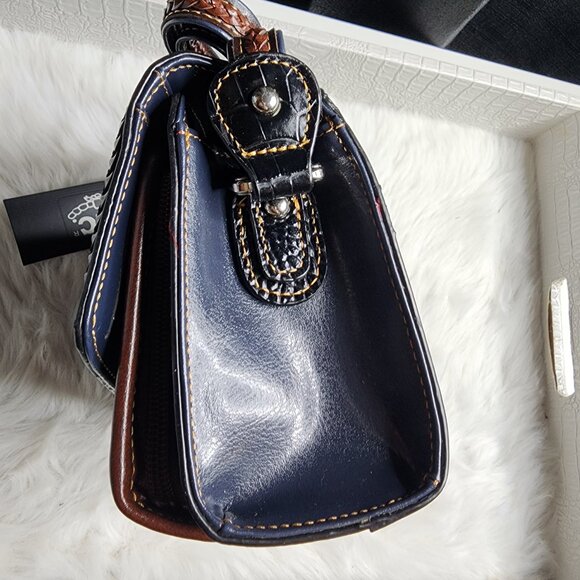 Vintage 90s MC Marc Chantal Navy and Brown Tooled Leather Crossbody bag - Picture 5 of 15